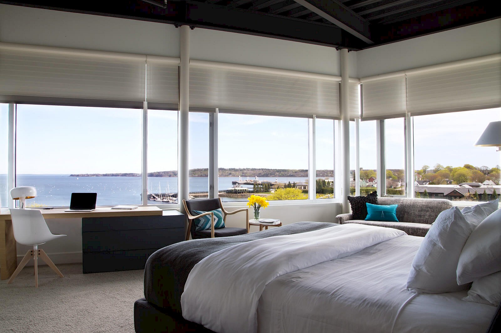 spectacular guest room with ocean view